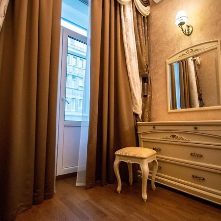 Kyiv Classic Apartment ภายนอก รูปภาพ