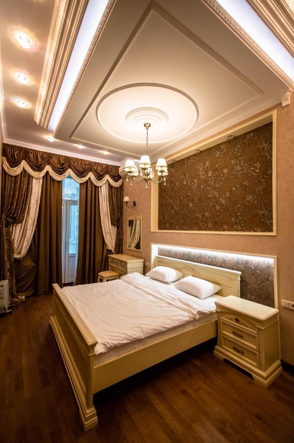 Kyiv Classic Apartment ภายนอก รูปภาพ