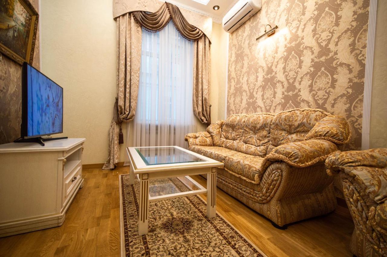 Kyiv Classic Apartment ภายนอก รูปภาพ