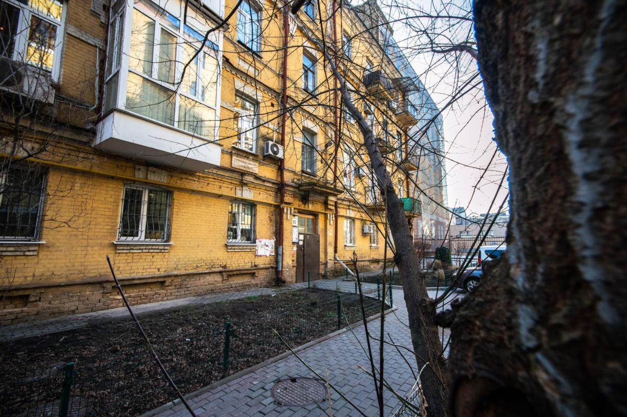 Kyiv Classic Apartment ภายนอก รูปภาพ